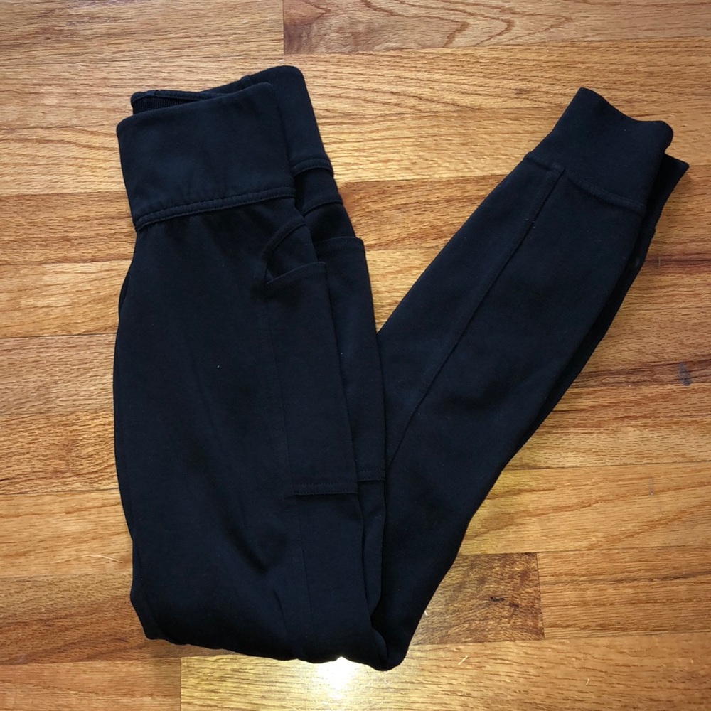 Nike high waisted leggings with pockets